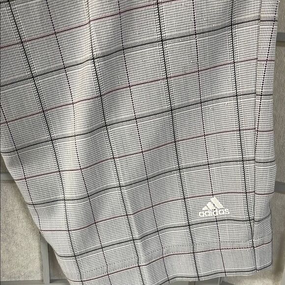 Adidas Gray and Red Athletic Shorts, Women’s Size 4 - Picture 2 of 7